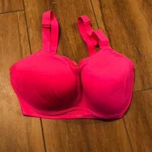 Victoria Secret Sport Bra NWOT